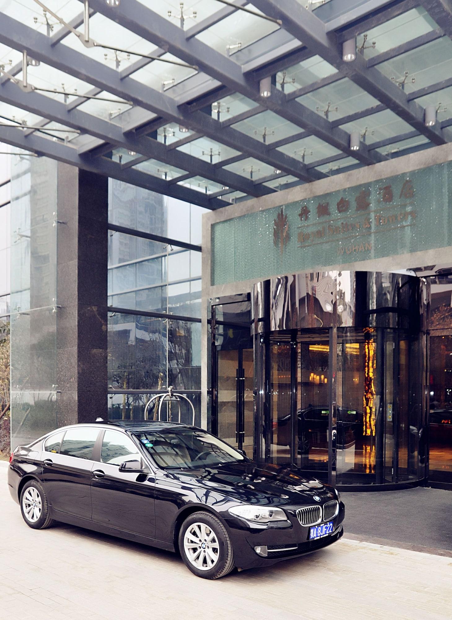 Royal Suites & Towers Wuhan Exterior foto