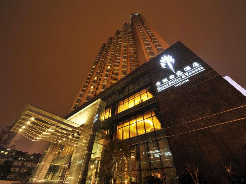 Royal Suites & Towers Wuhan Exterior foto