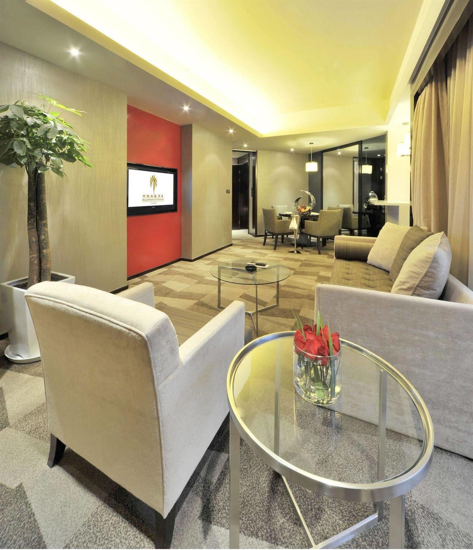 Royal Suites & Towers Wuhan Exterior foto